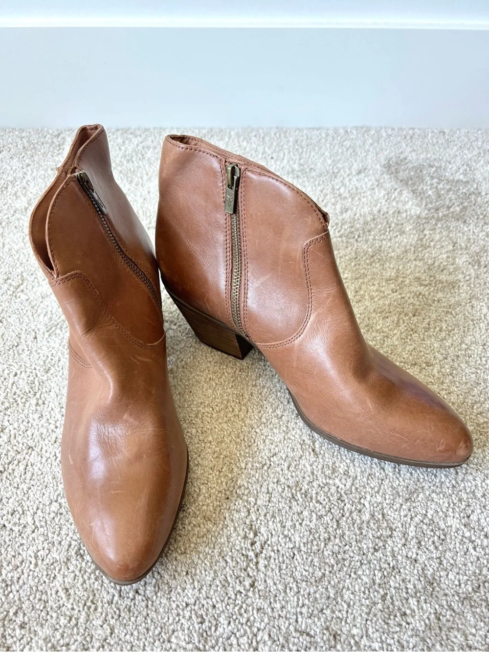 Frye Jennifer Ankle Booties Brown Leather Round Pointed Toe Western